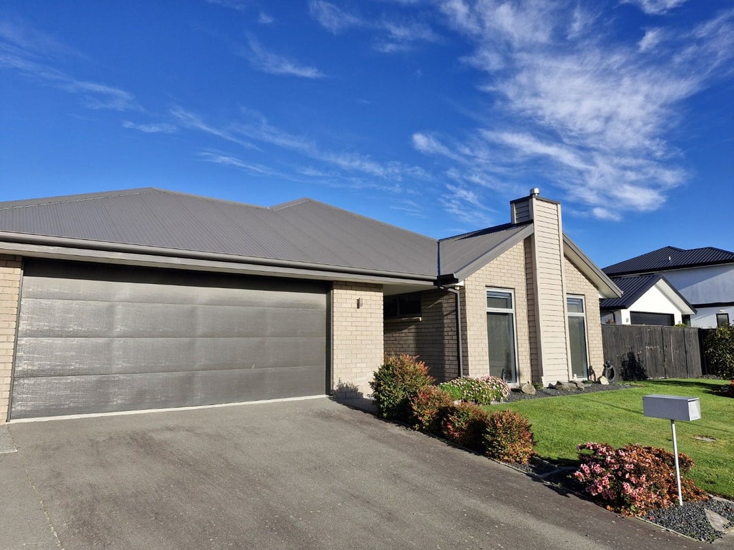 10 Josephine Crescent, Aidanfield, Christchurch - Carousel 2
