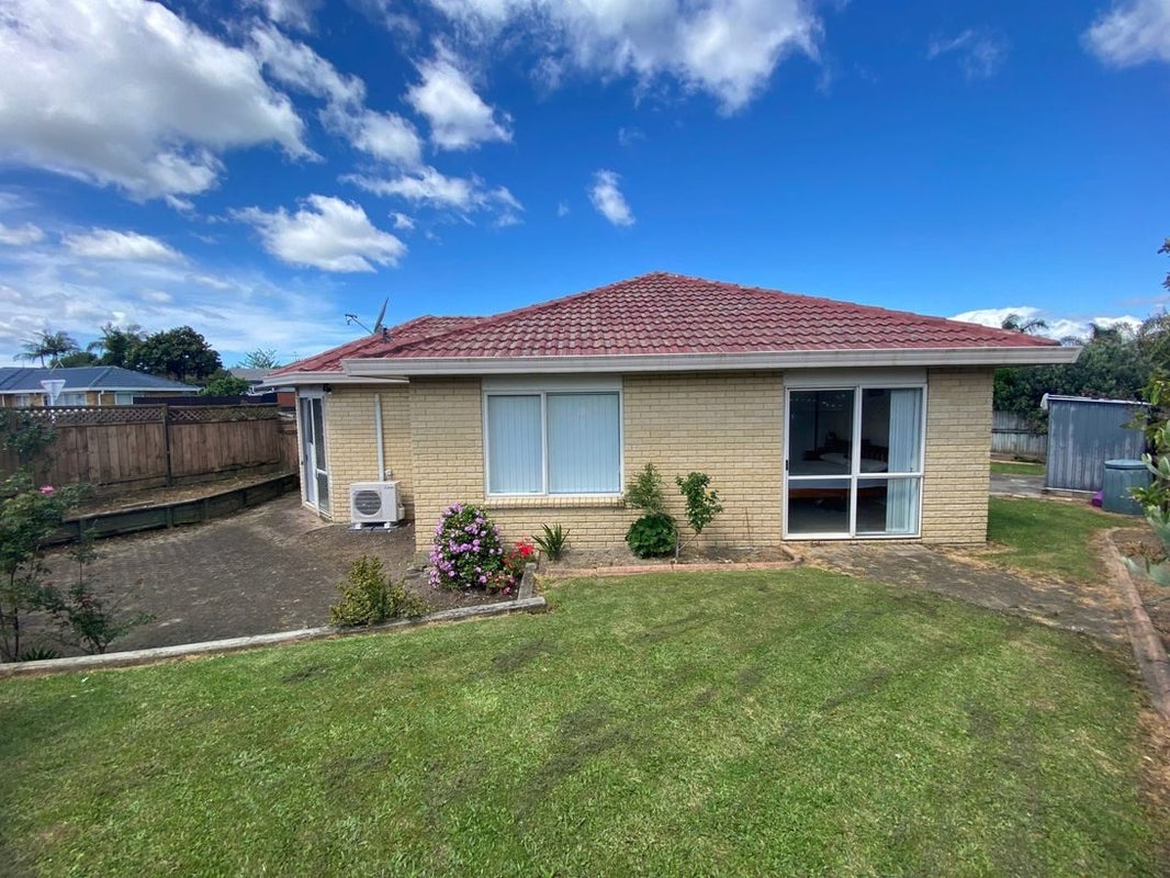 57 Riverton Drive, Randwick Park, Auckland - Carousel 2