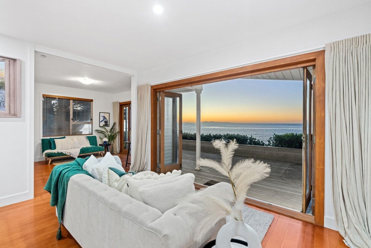 245 Rosetta Road, Raumati Beach, Paraparaumu - Carousel 1