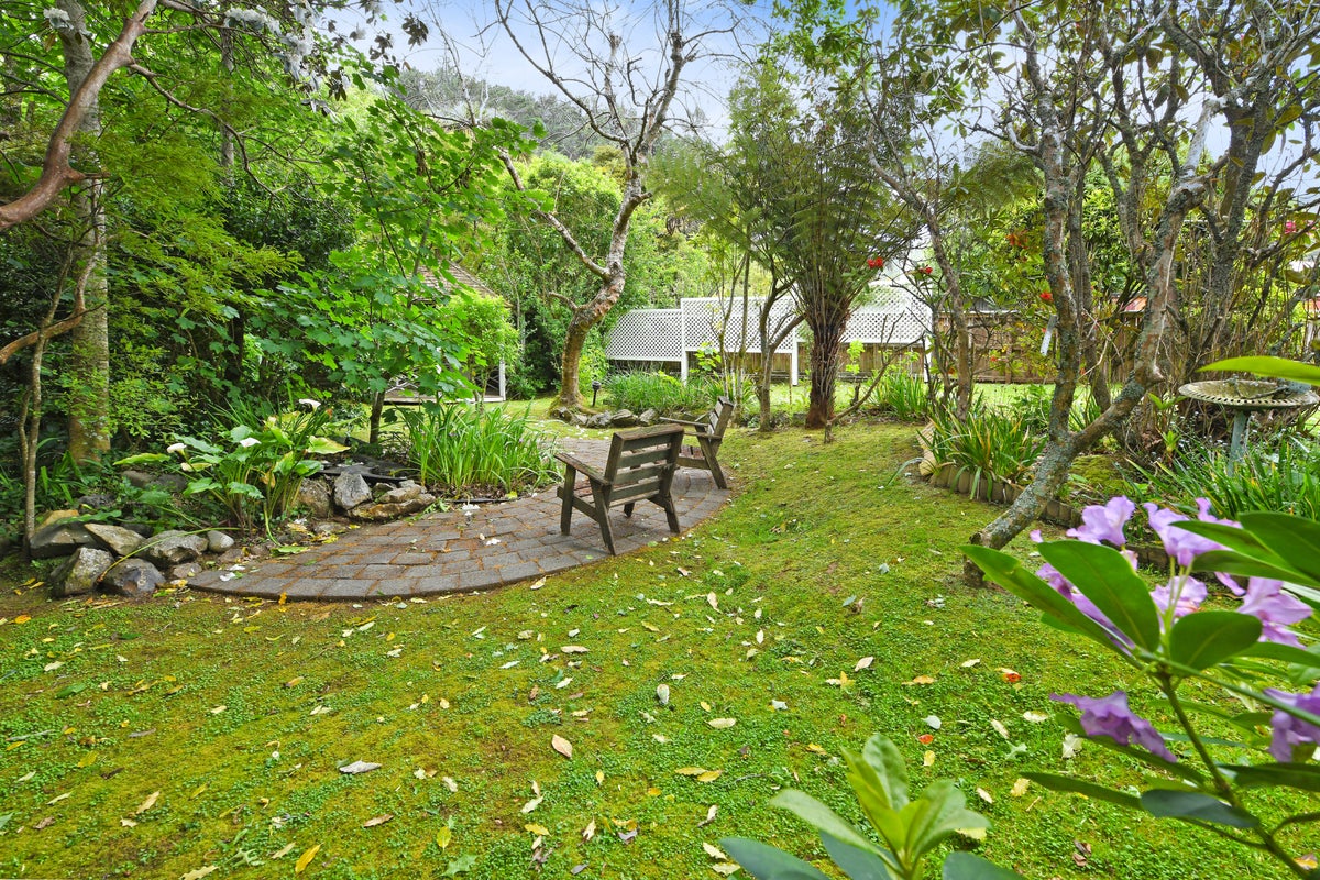 453 Stokes Valley Road, Stokes Valley, Lower Hutt - Carousel 2
