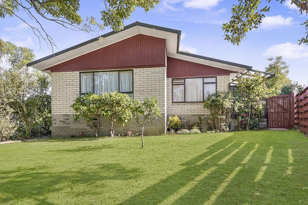 7 Kohekohe Place, Pukete, Hamilton - Carousel 1