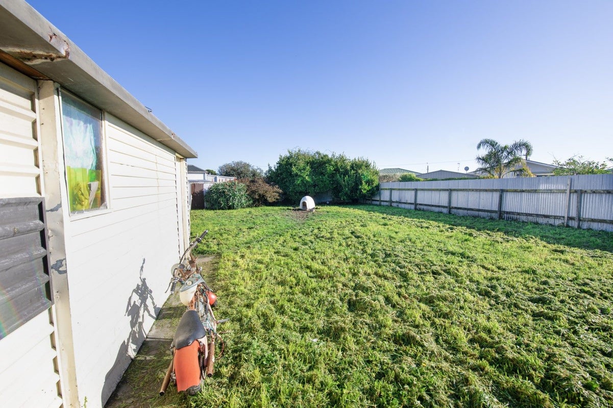 19 Wallis Place, Onekawa, Napier - Carousel 10