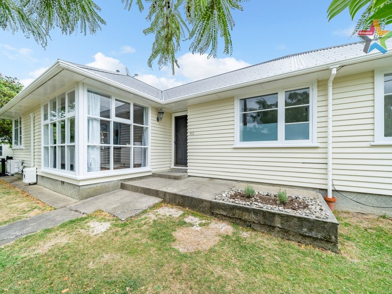 52 Kebbell Grove, Epuni, Lower Hutt - Carousel 1