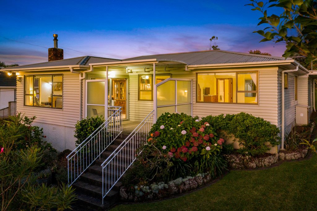 23 Blease Street, New Lynn, Auckland - Carousel 1