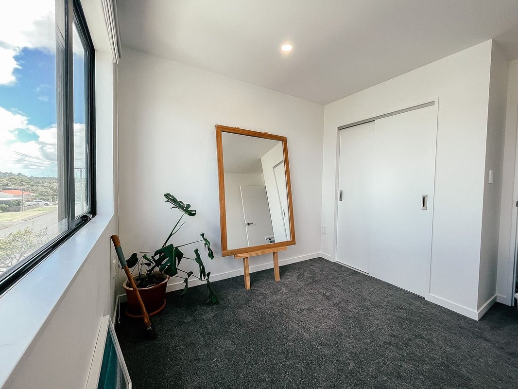 11/3 Abbotleigh Avenue, Te Atatu Peninsula, Auckland - Carousel 16