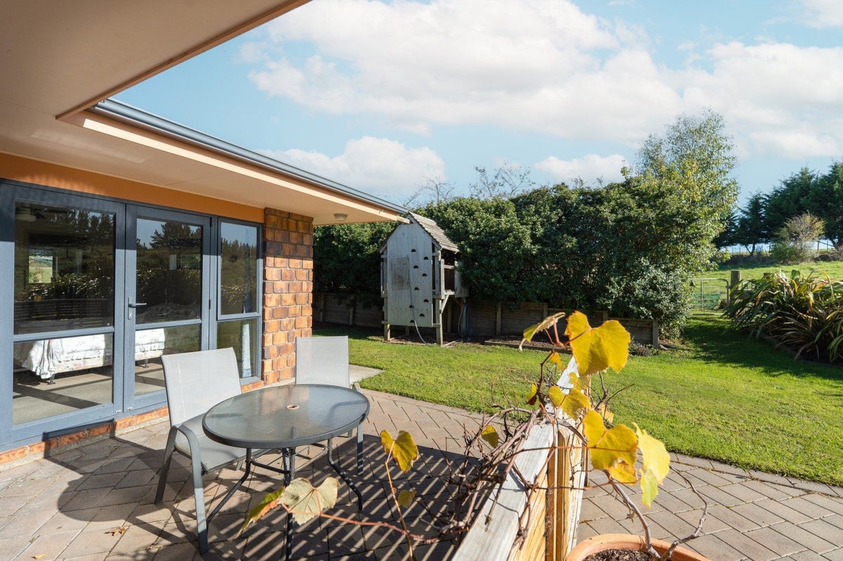 65 Monteith Street, Halcombe, Feilding - Carousel 37