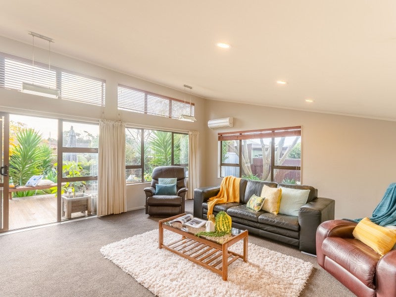 47 Raumati Road, Raumati Beach, Paraparaumu - Carousel 2
