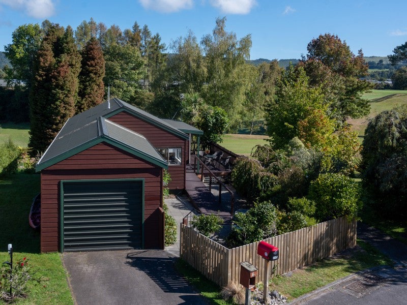 68 Kinloch Road, Kinloch, Taupo - Carousel 1