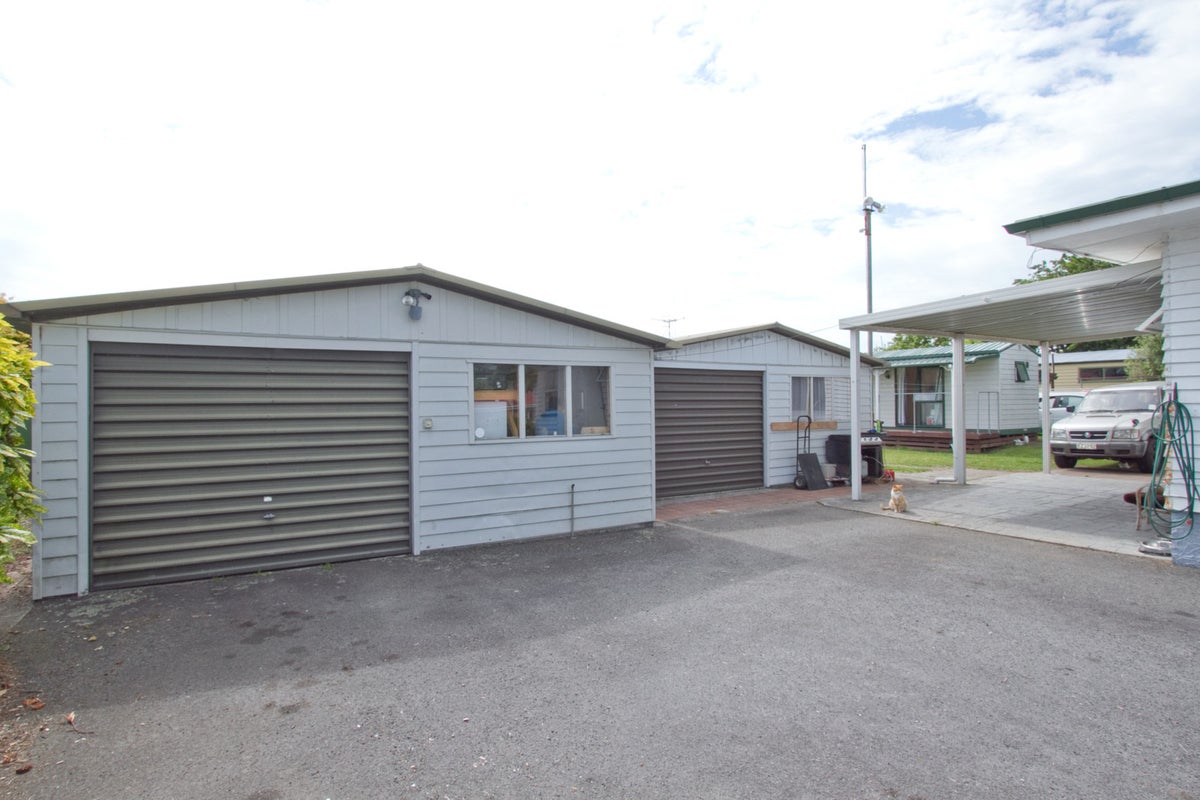 22 MacFarlane Street, Hamilton East, Hamilton - Carousel 11