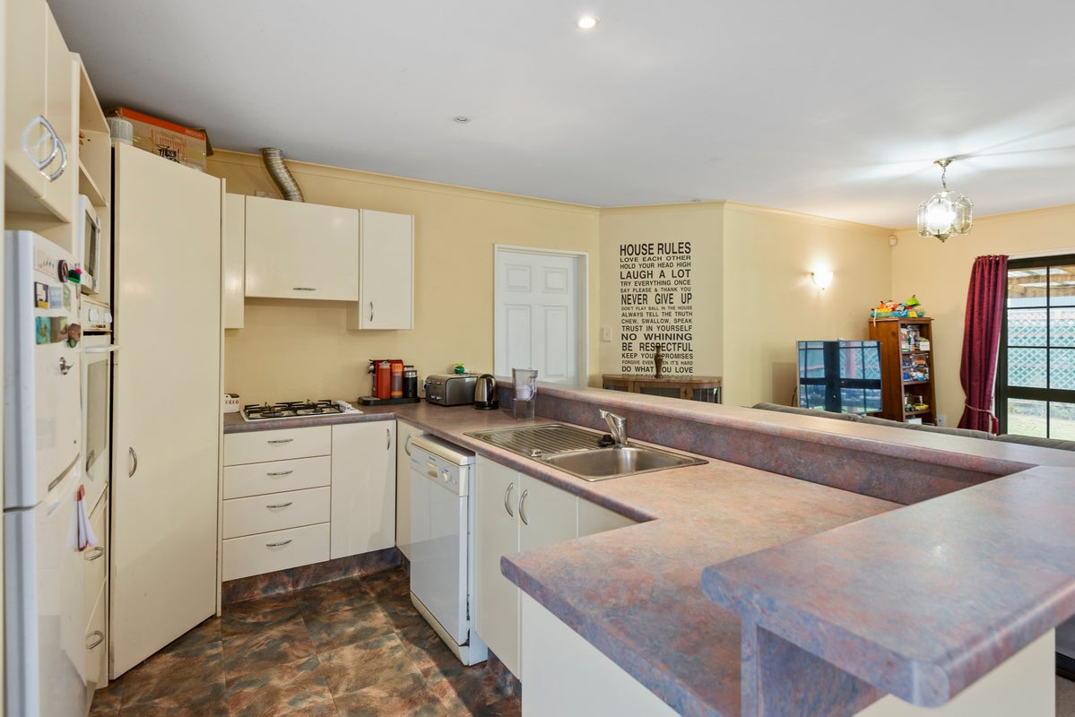 51A Mortlake Street, Islington, Christchurch - Carousel 2