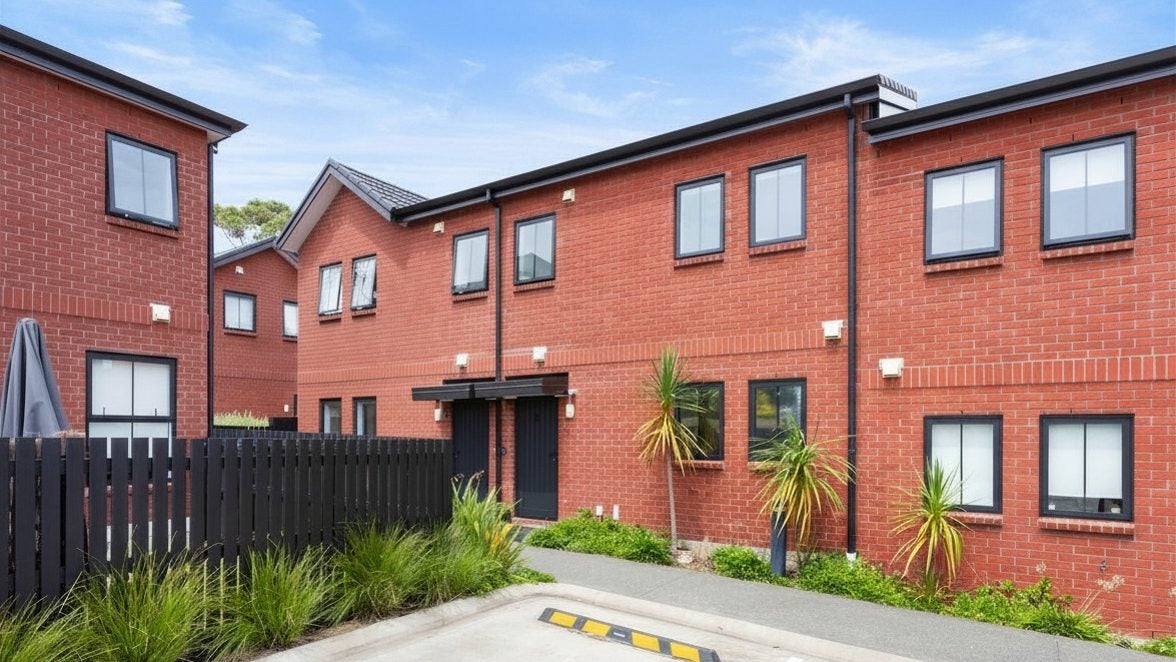 6/15 Sunhill Road, Sunnyvale, Auckland - Carousel 1