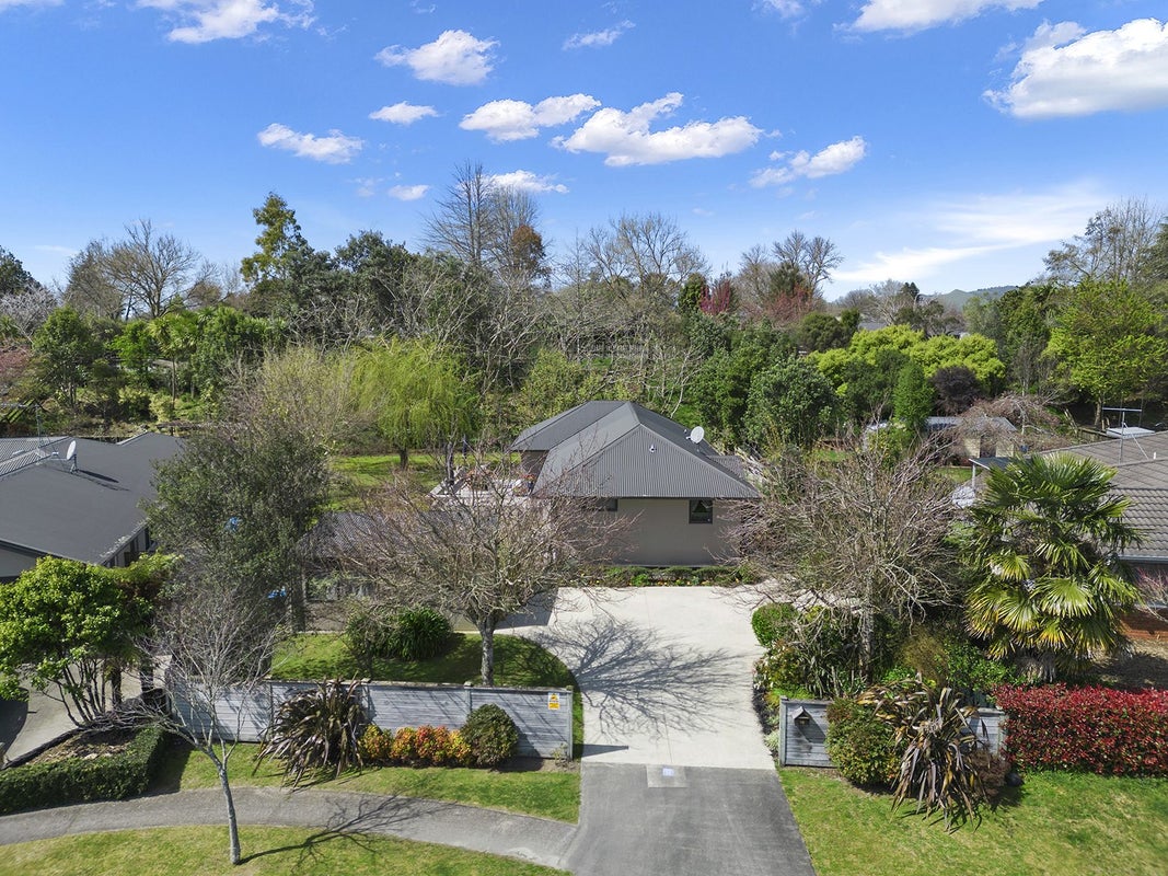 18 Grace Avenue, Leamington, Cambridge - Carousel 26