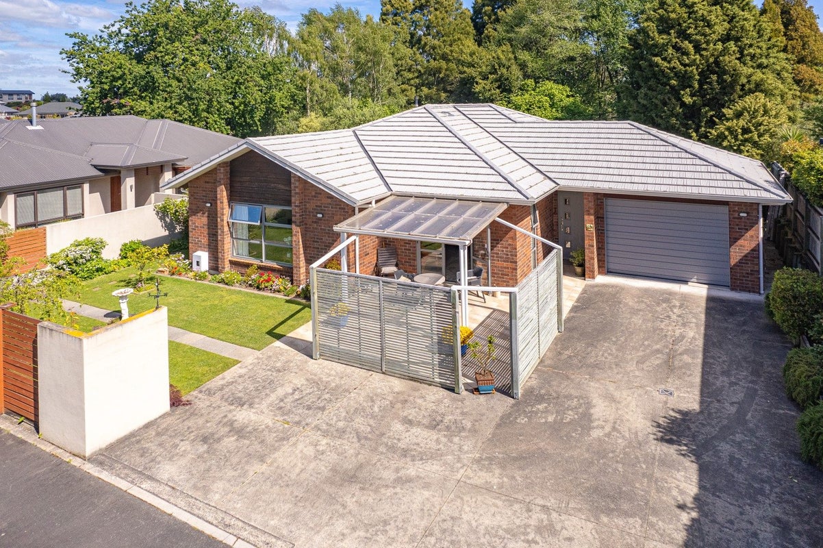 27 Lithgow Drive, Otamatea, Whanganui - Carousel 2