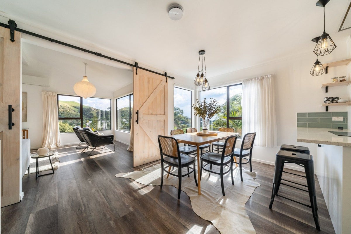 79 Sea Vista Drive, Pukerua Bay, Porirua, Wellington - Carousel 2