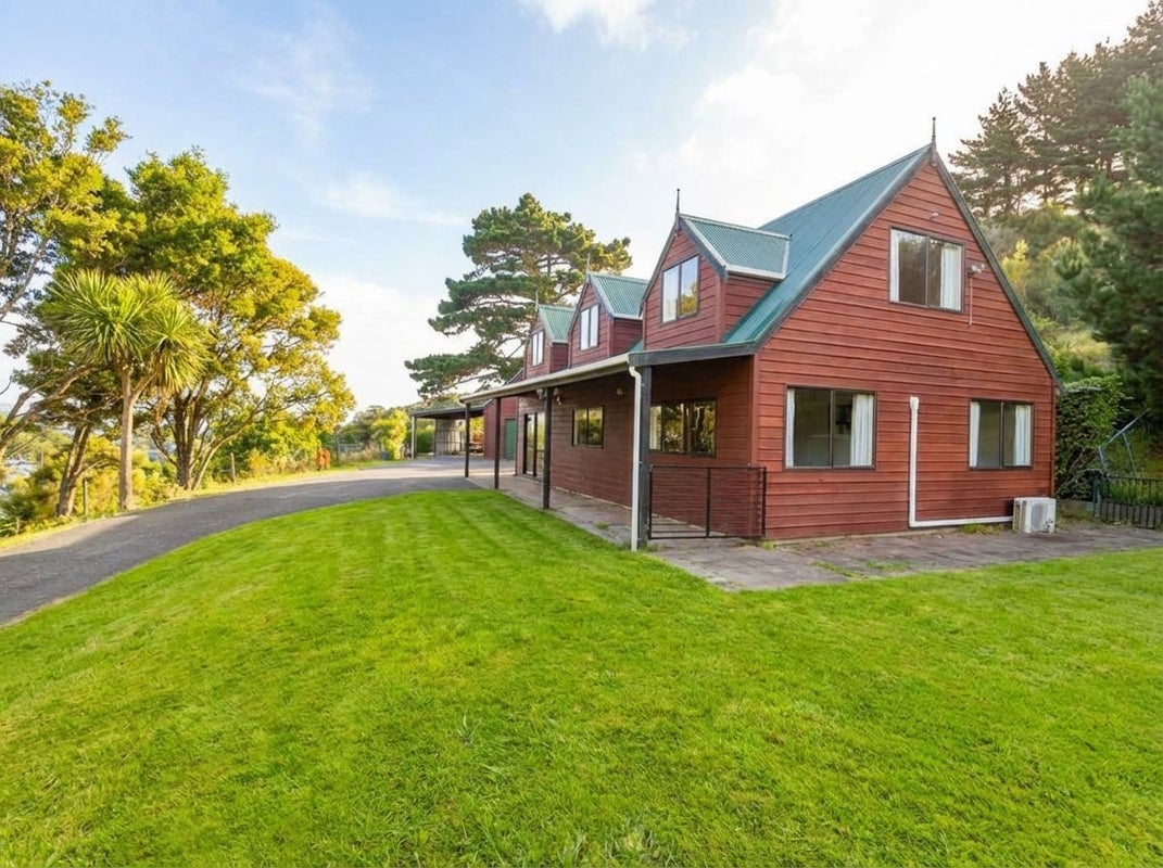 3 Hastings Grove, Wainuiomata, Lower Hutt - Carousel 2