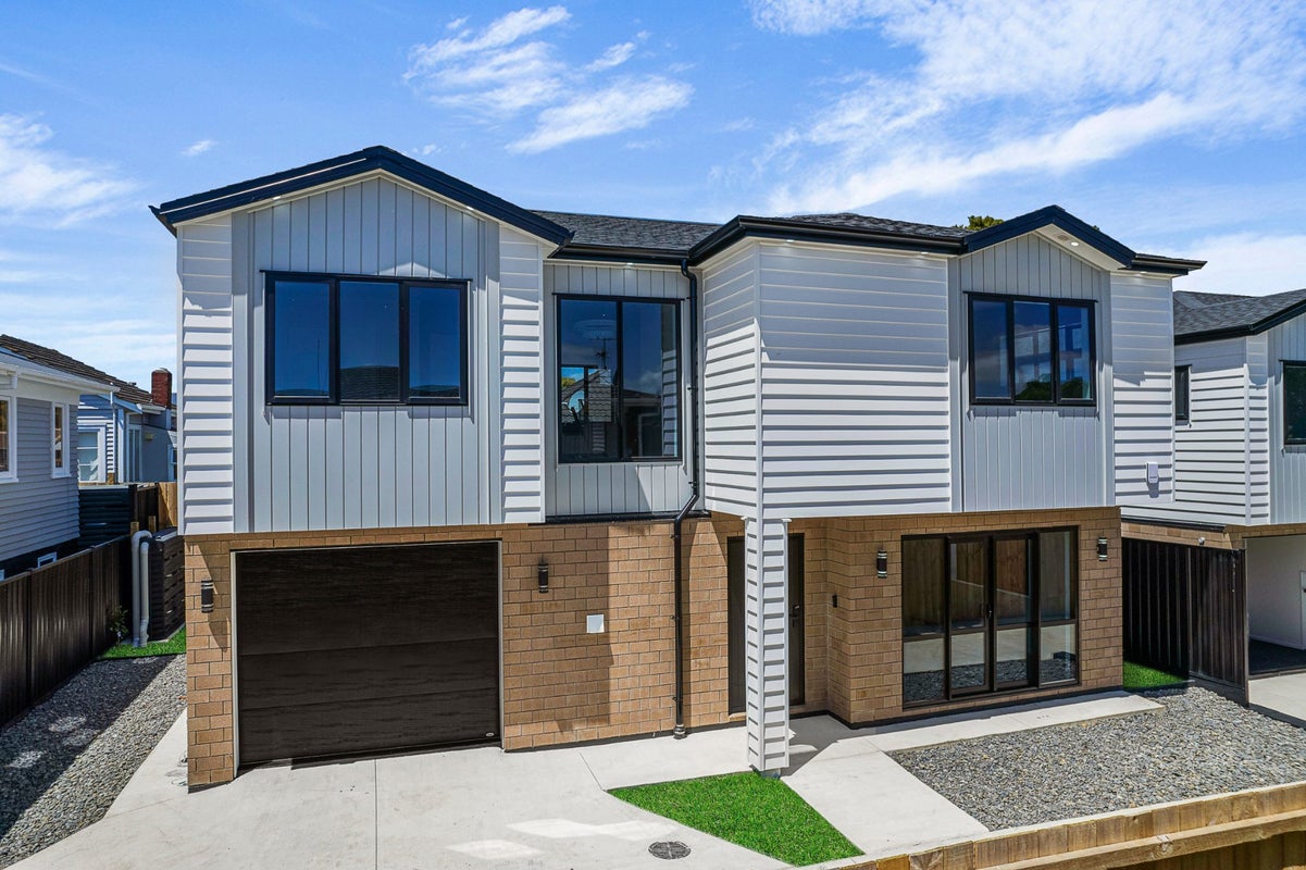 12 McLeod Road, Weymouth, Auckland - Carousel 2