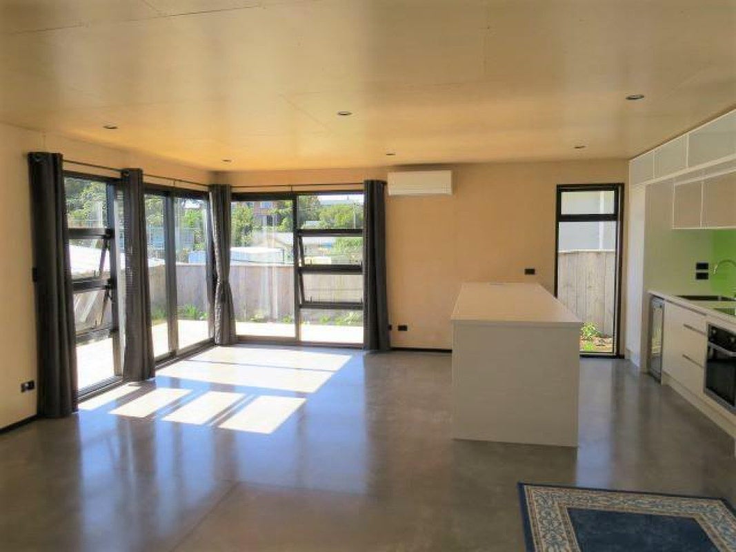 150A Brooklands Road, Vogeltown, New Plymouth - Carousel 2