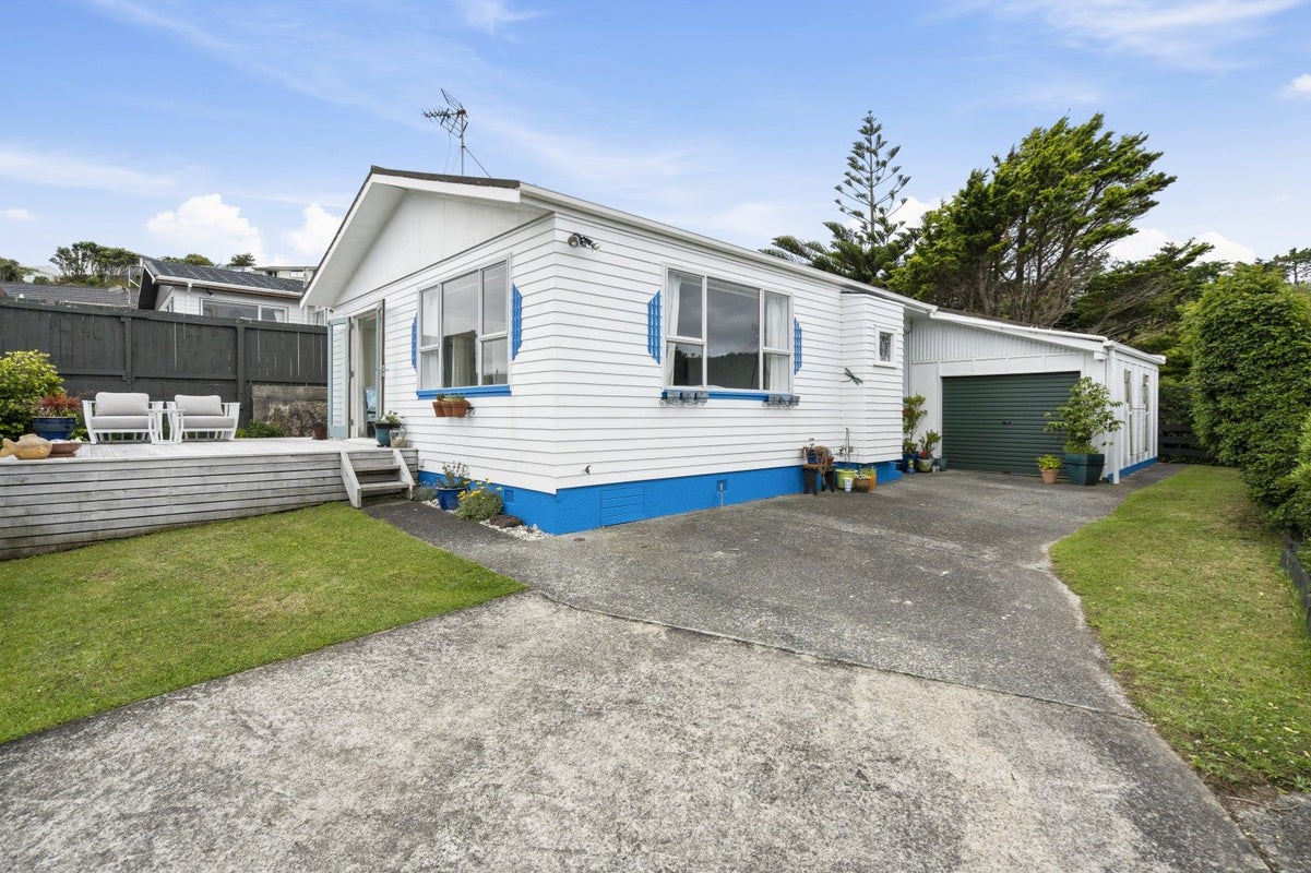 11 Camrose Grove, Kingston, Wellington - Carousel 1
