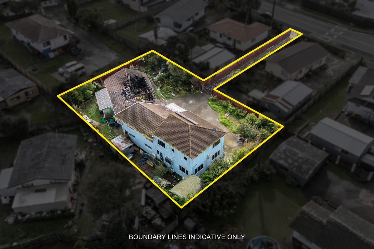 42 Ferndown Avenue, Papatoetoe, Auckland - Carousel 1