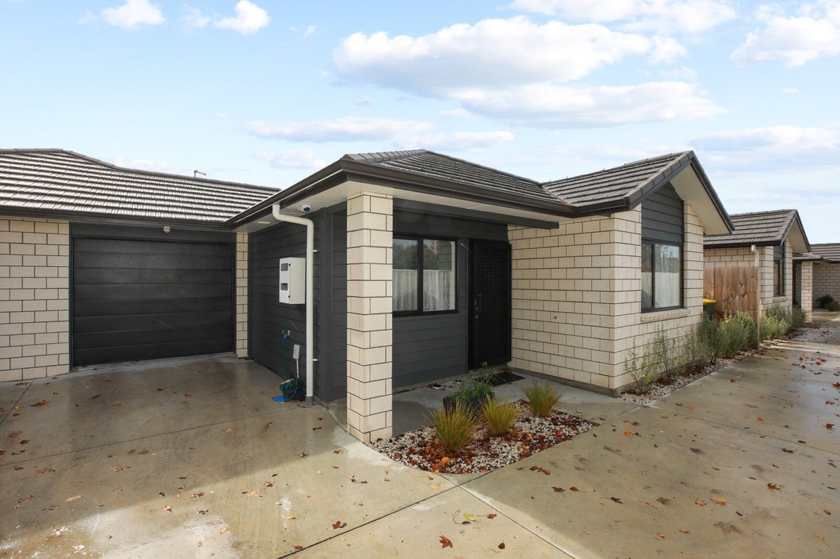 2/88 Hukanui Road, Chartwell, Hamilton - Carousel 2