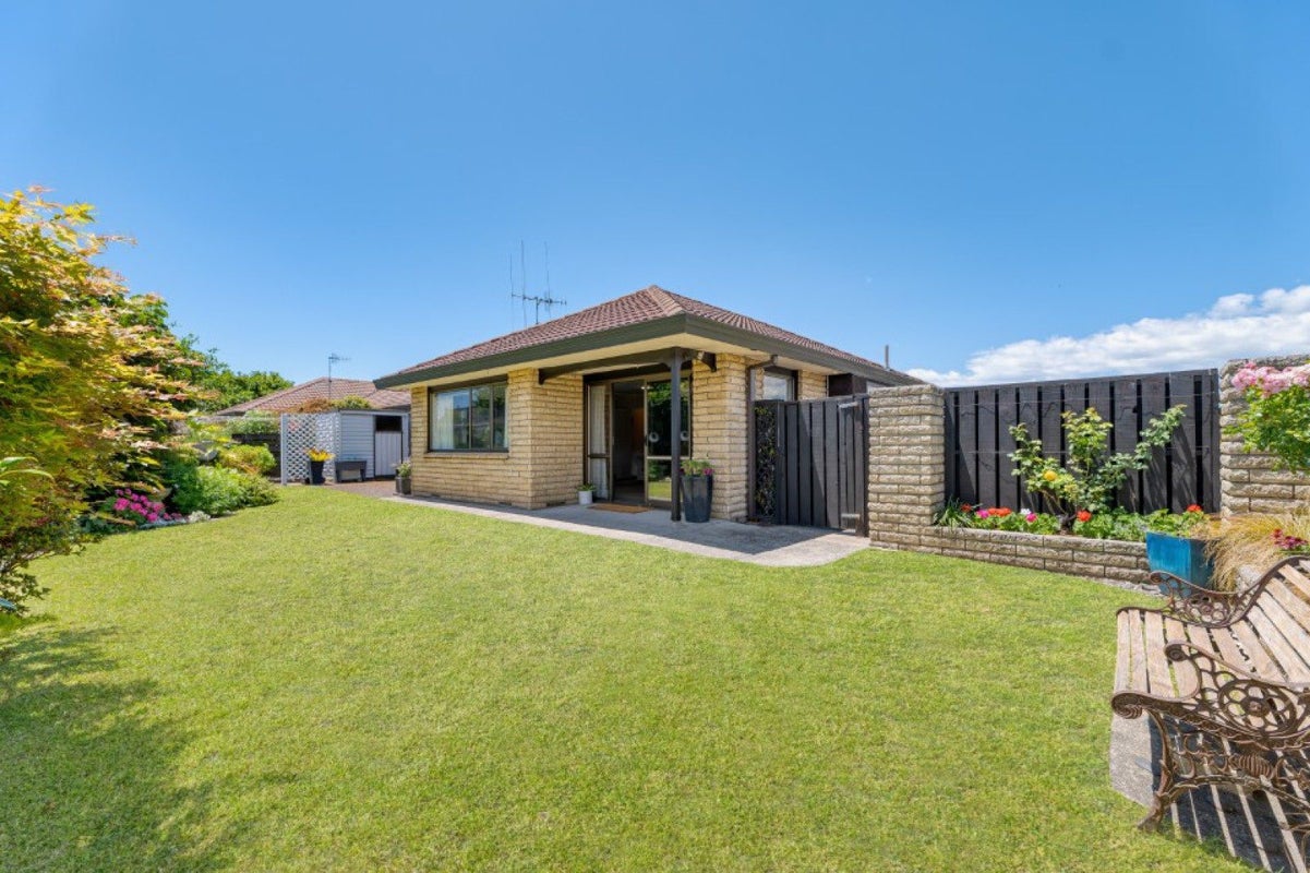 111A Chapel Street, Otumoetai, Tauranga - Carousel 1