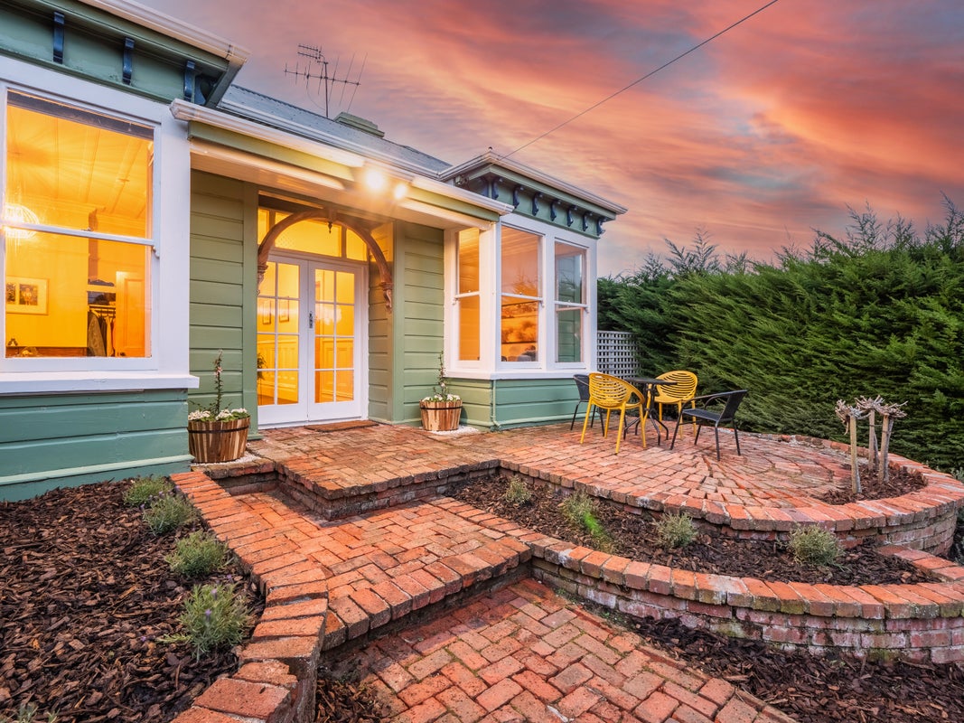74 Preston Crescent, Belleknowes, Dunedin - Carousel 2