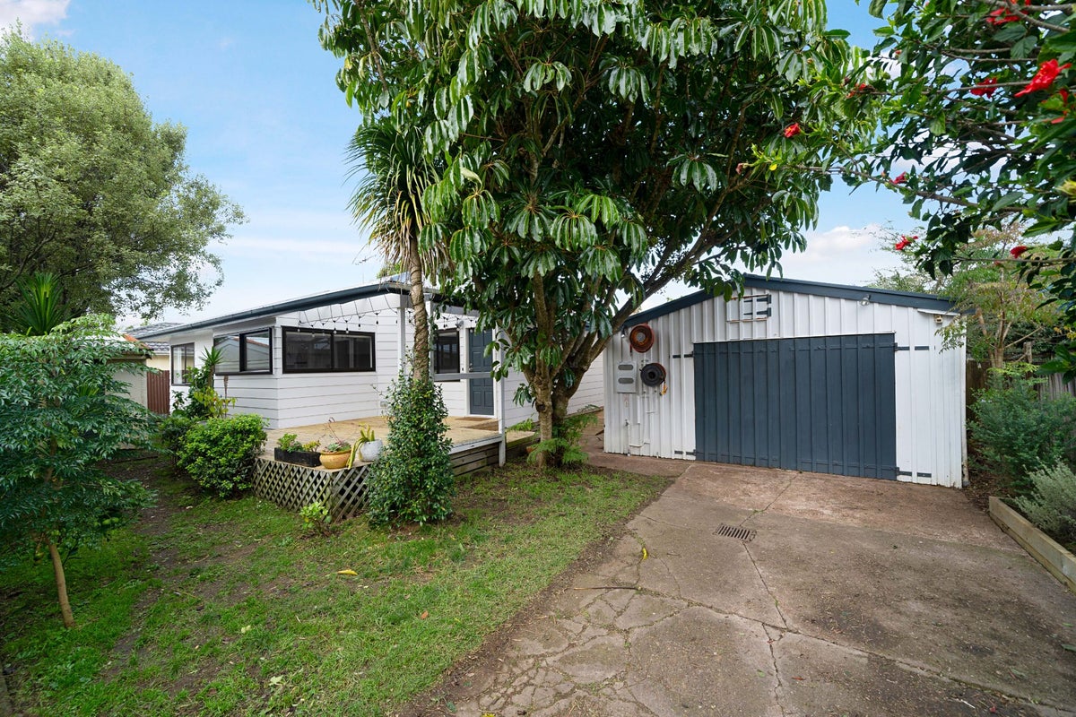 48A Riversdale Road, Avondale, Auckland - Carousel 1
