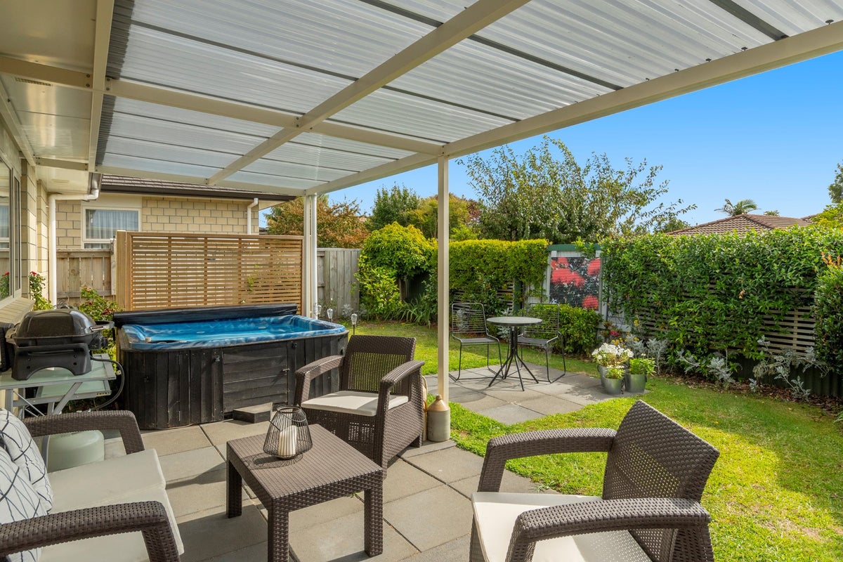 4 Harmens Way, Greerton, Tauranga - Carousel 1