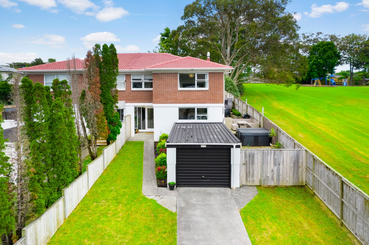 9A MIRRABOOKA Avenue, Botany Downs, Auckland - Carousel 34