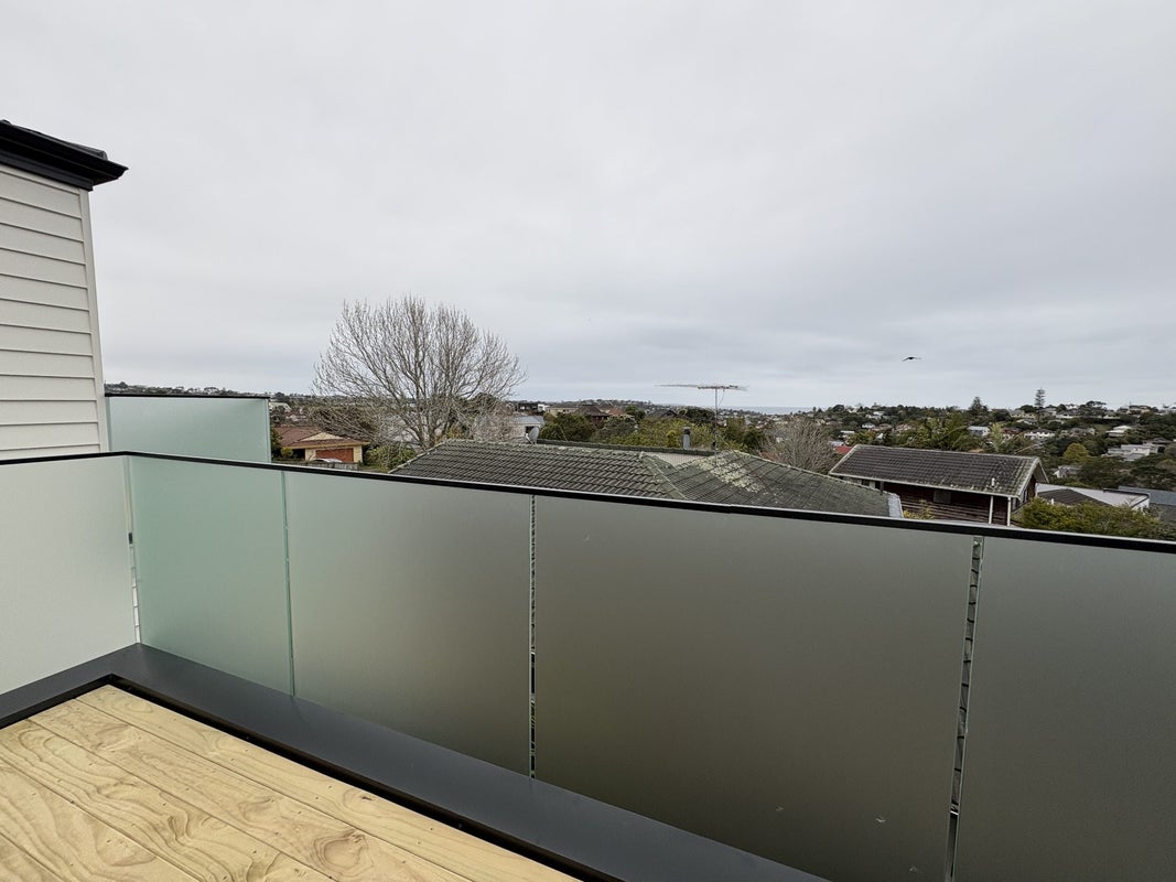 129C Oaktree Avenue, Browns Bay, Auckland - Carousel 2