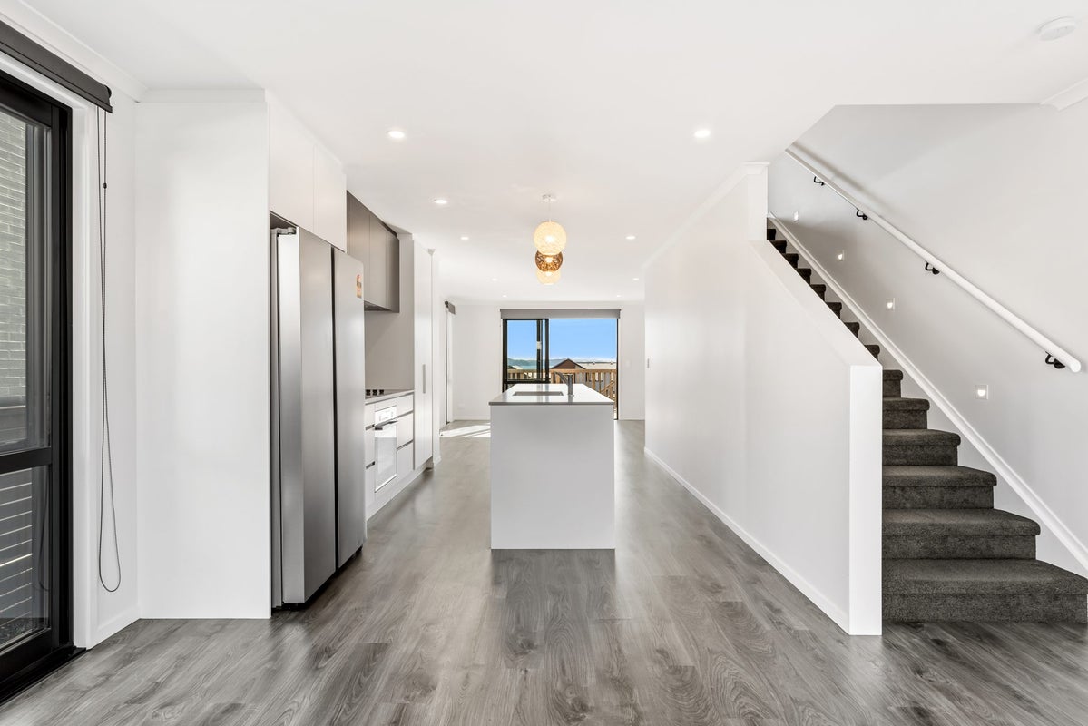 17 Seafarer Crescent, Stanmore Bay, Rodney, Auckland - Carousel 2