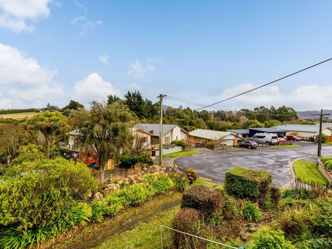 26 Clariton Avenue, Green Island, Dunedin - Carousel 2