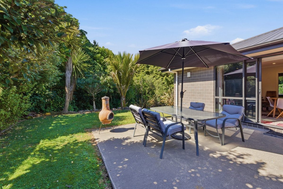 7A Pipitea Place, Whalers Gate, New Plymouth - Carousel 1