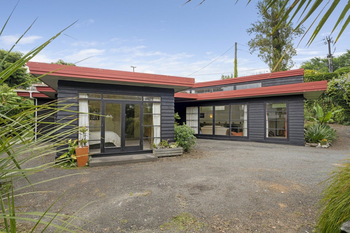 51 Poplar Avenue, Raumati South, Paraparaumu - Carousel 2