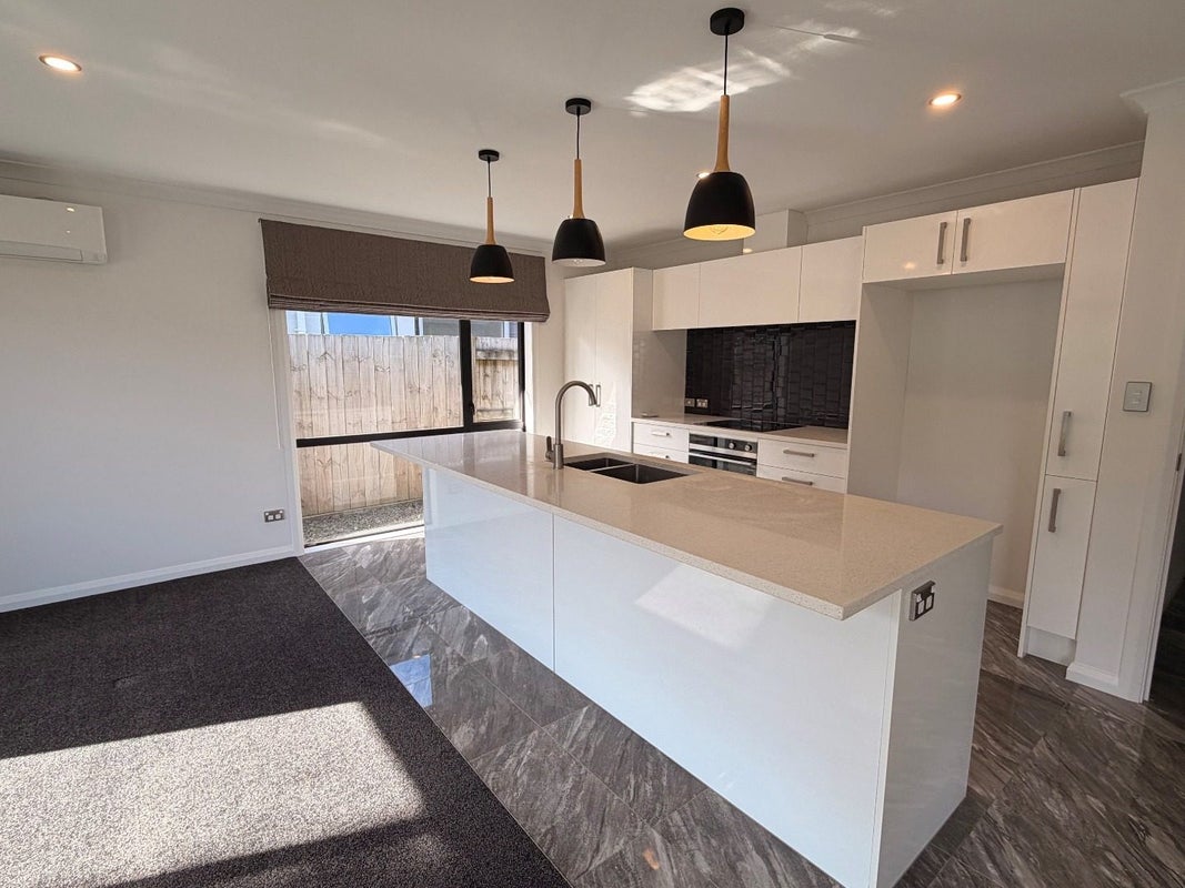 9 Freedom Drive, Kelvin Grove, Palmerston North - Carousel 2