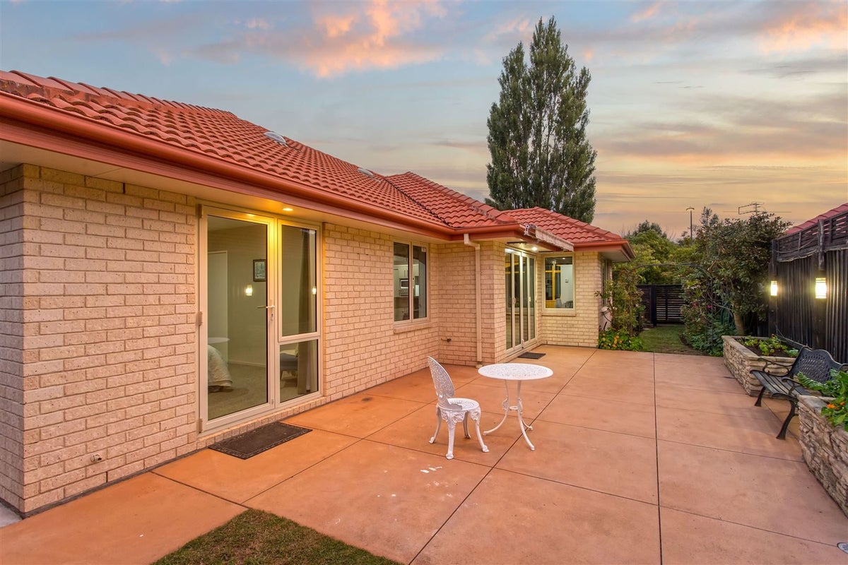 19 Caleb Place, Northwood, Christchurch - Carousel 19
