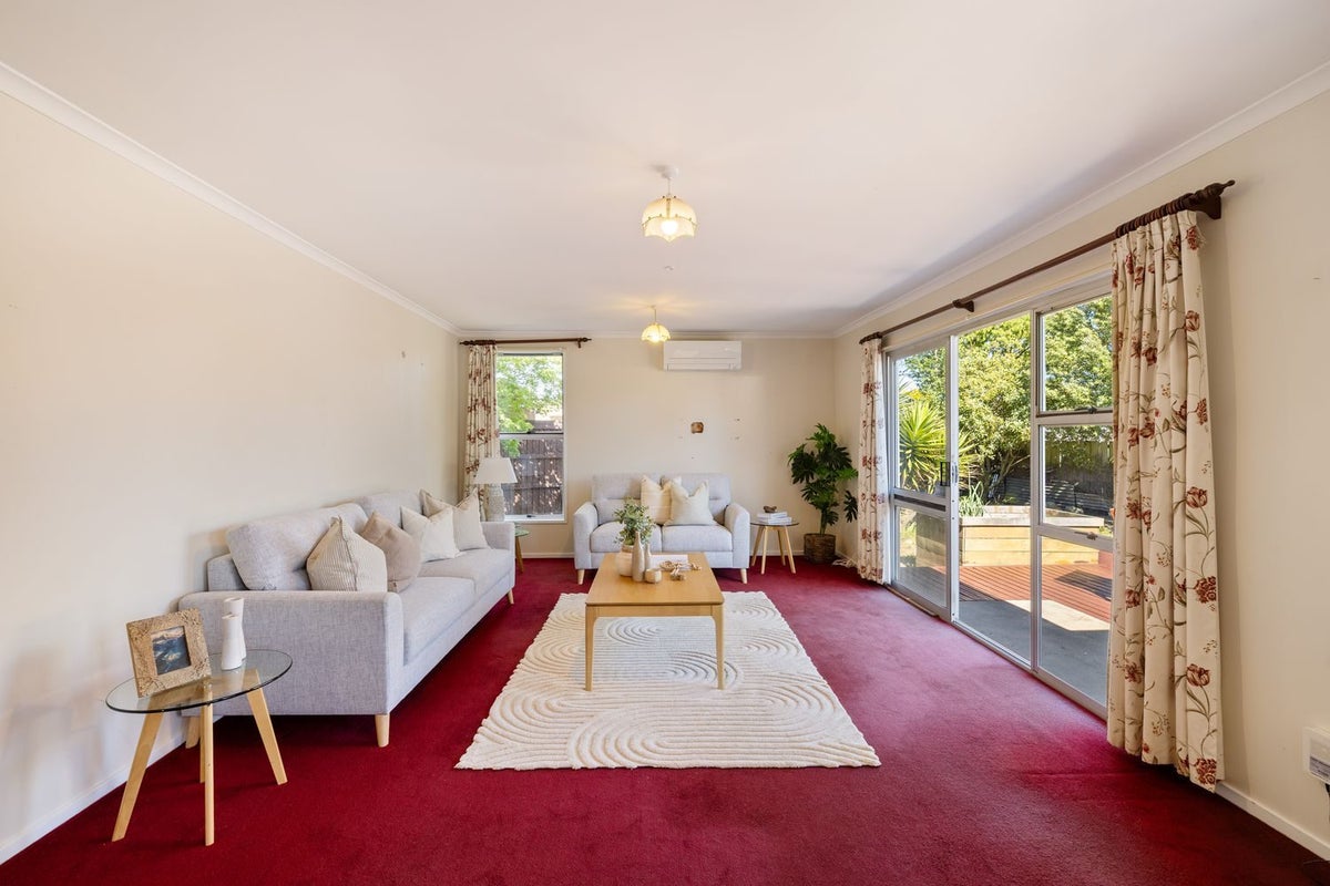 10 Sophora Place, Parklands, Christchurch - Carousel 2
