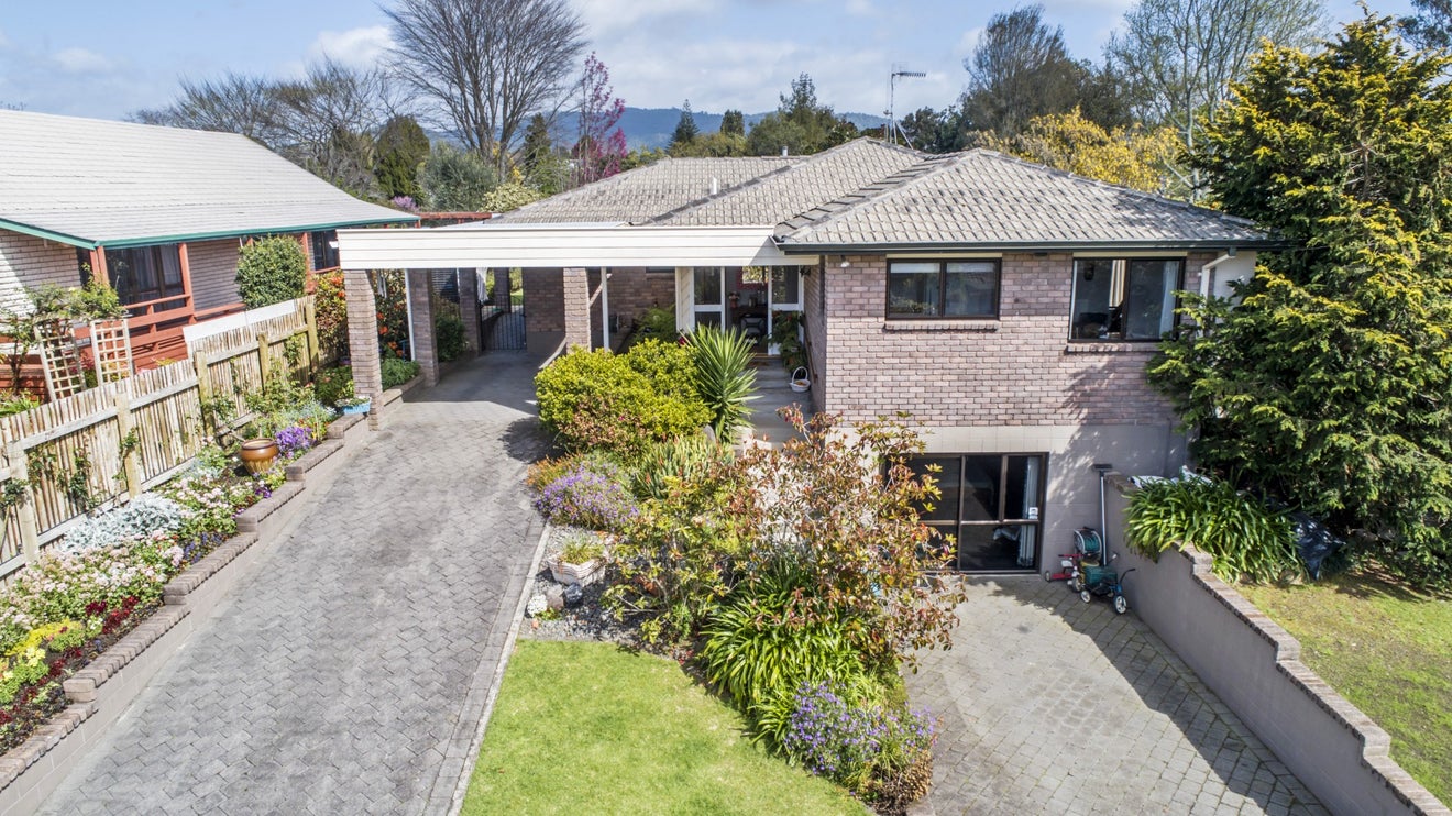 19 Norrie Street, Te Puke, Te Puke - Carousel 1