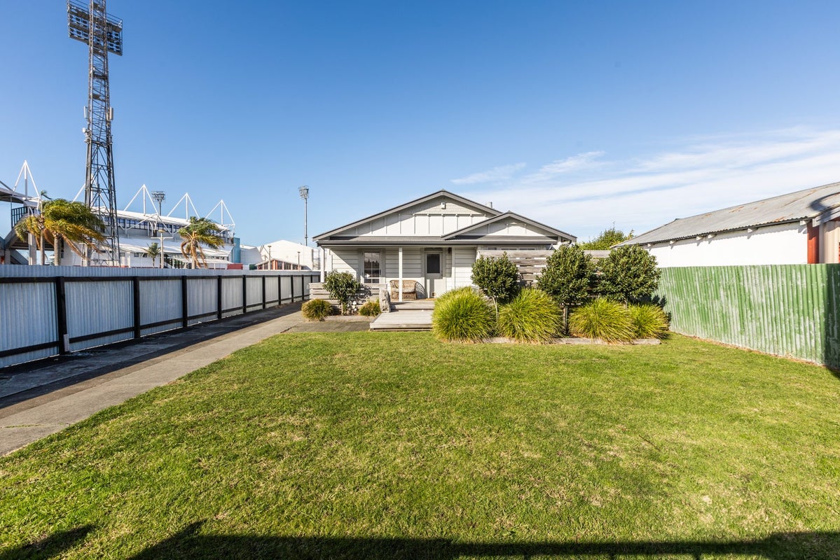 42 Latham Street, Napier South, Napier - Carousel 20