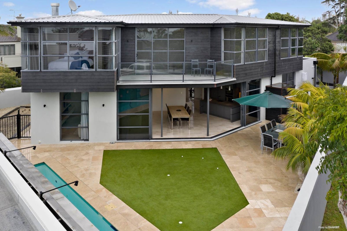 381A Riddell Road, Glendowie, Auckland - Carousel 1