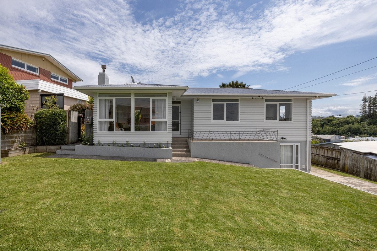11B Lloyd Street, Parkvale, Tauranga - Carousel 2