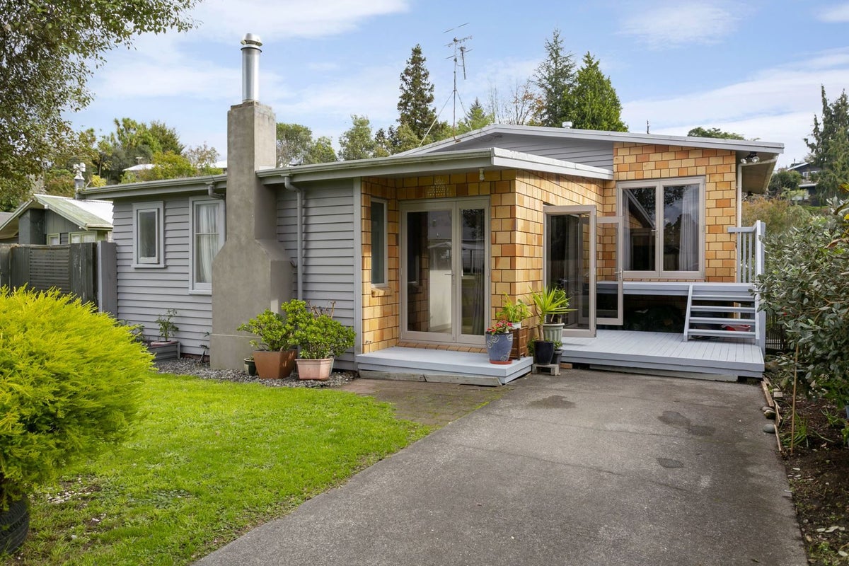 1/32 Motutahae Street, Taupo, Taupo - Carousel 1