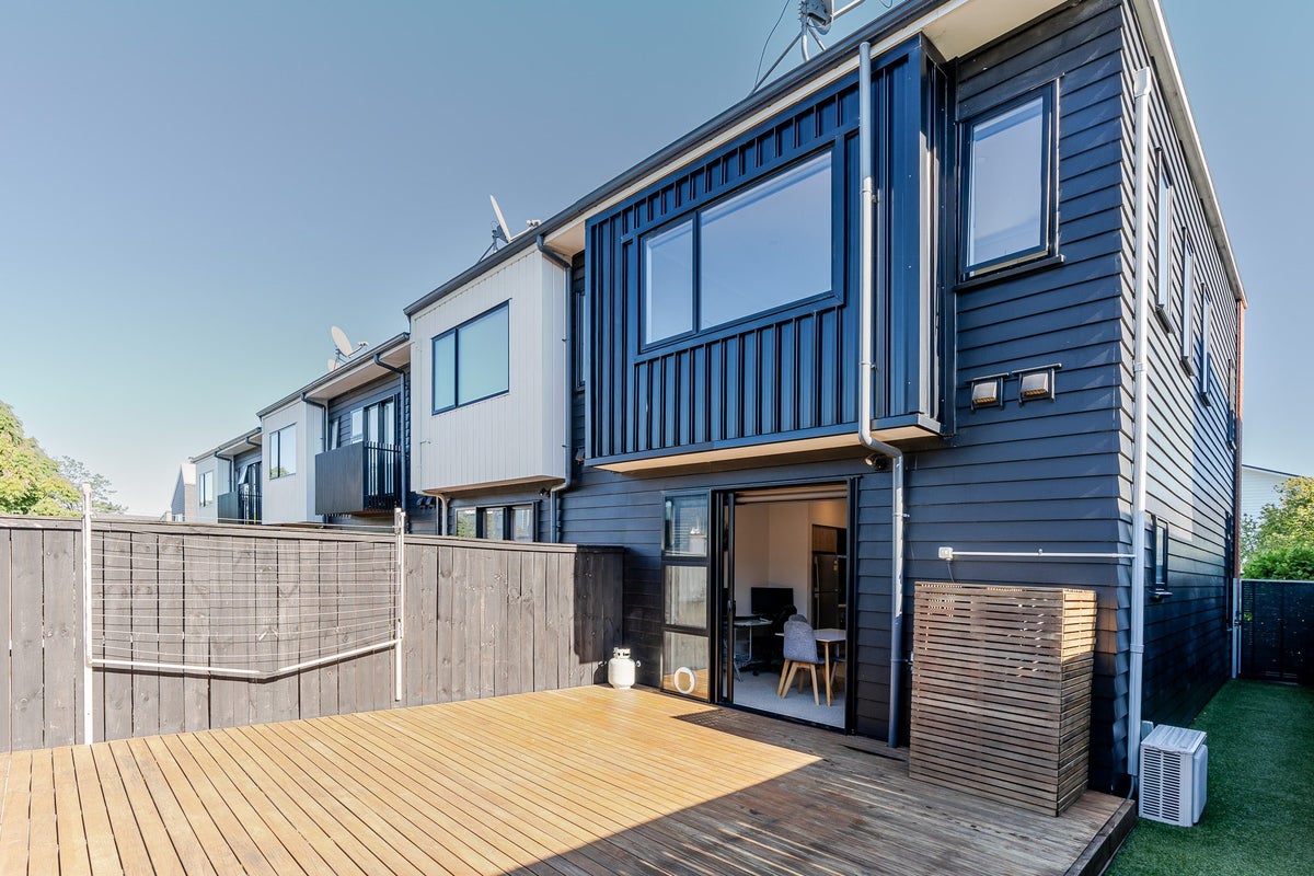 21 Saltmarsh Road, Hobsonville, Auckland - Carousel 1