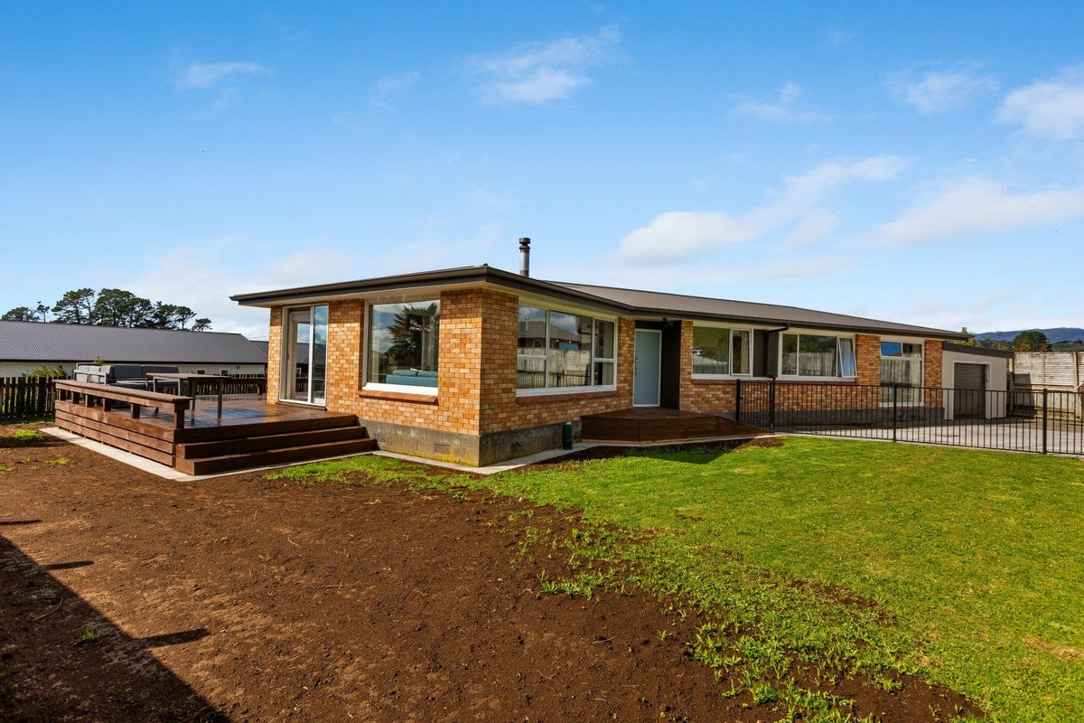 167 Barrett Road, Whalers Gate, New Plymouth - Carousel 2