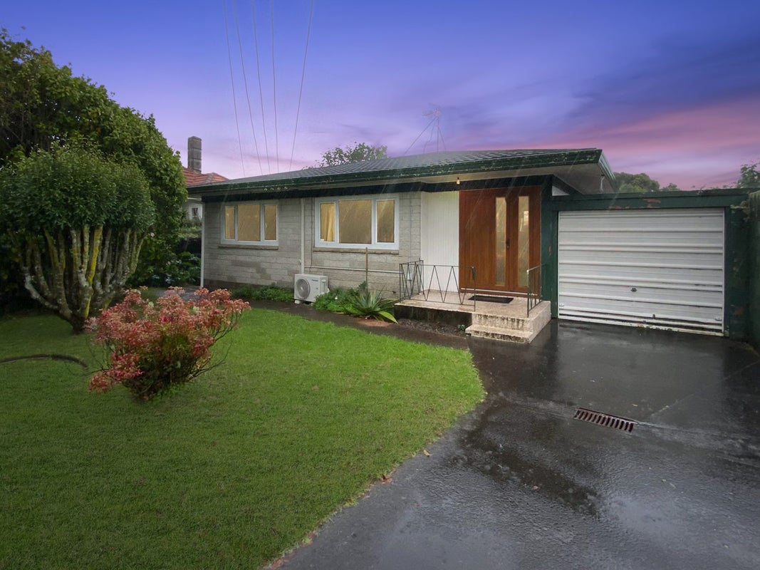 7B Saxon Street, Waterview, Auckland - Carousel 1