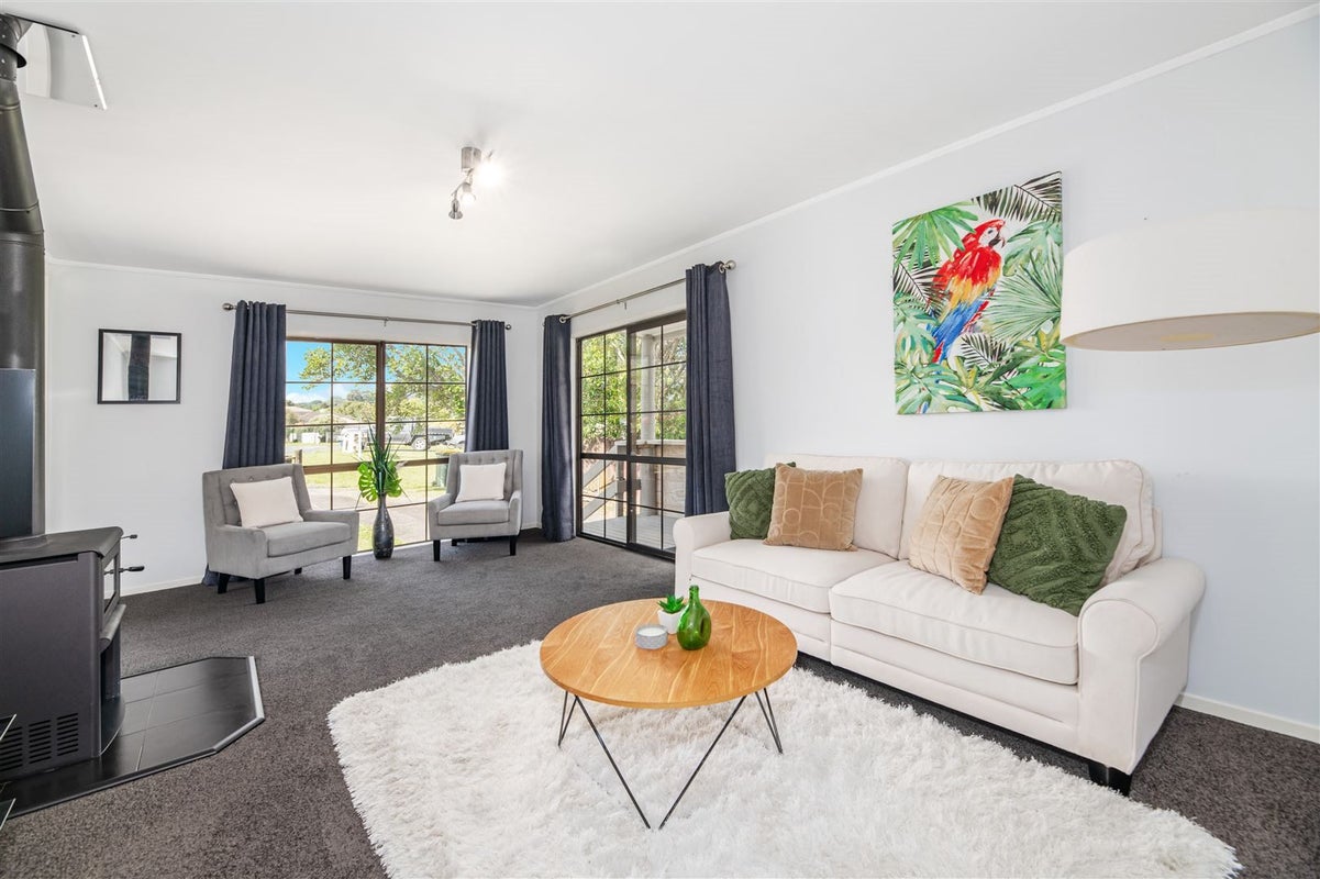 11 Kellett Road, Ranui, Auckland - Carousel 1