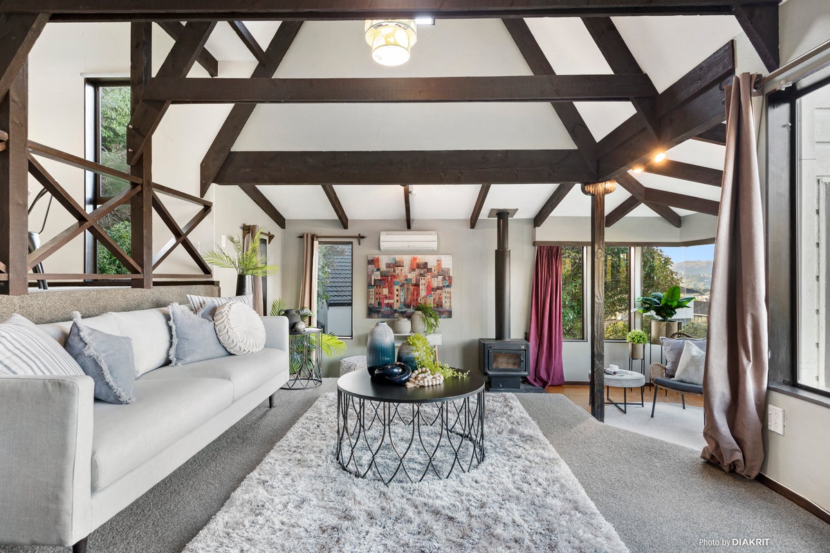 1 Paparata Street, Karori, Wellington - Carousel 2