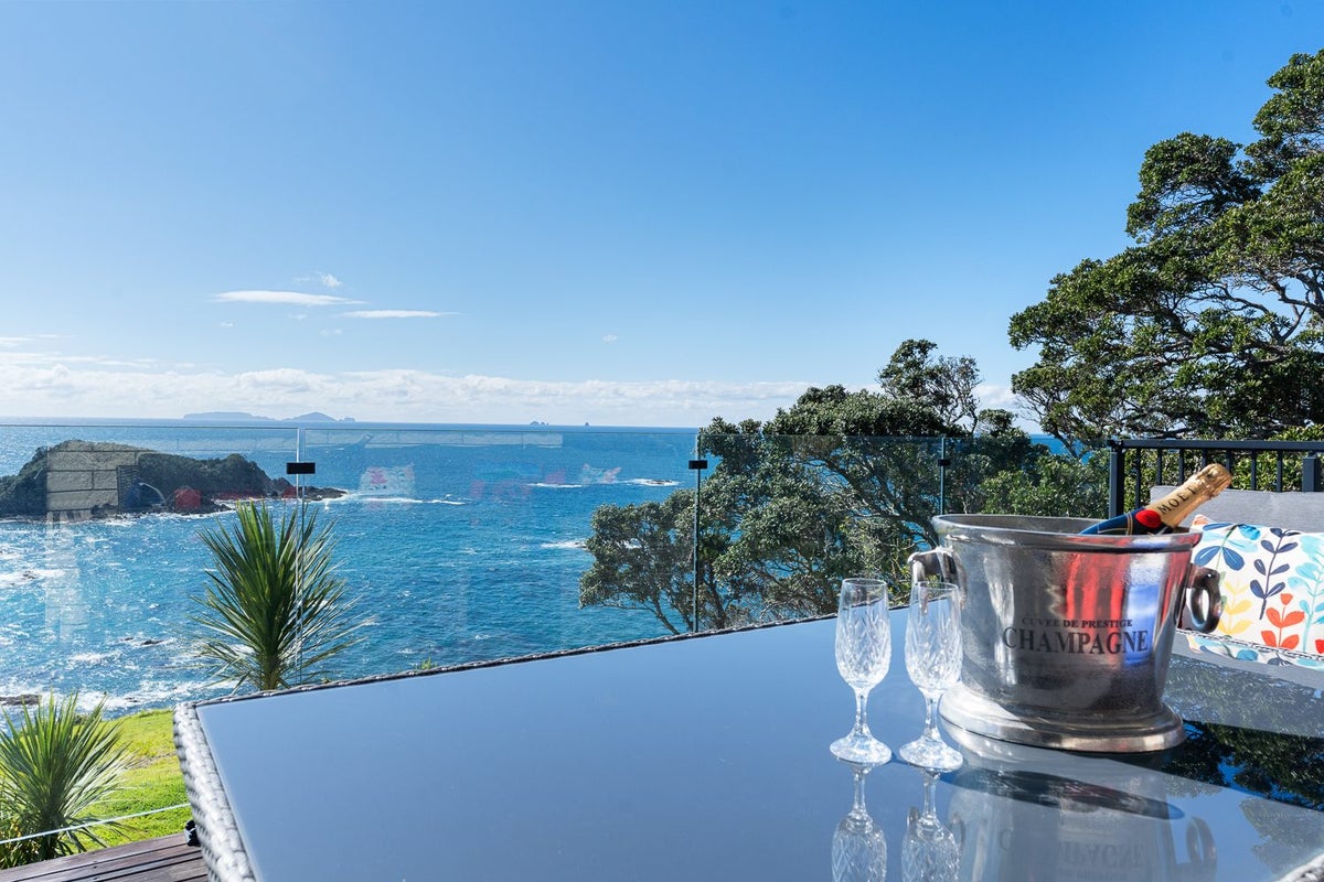51 Dolphin Place, Whangarei - Carousel 2