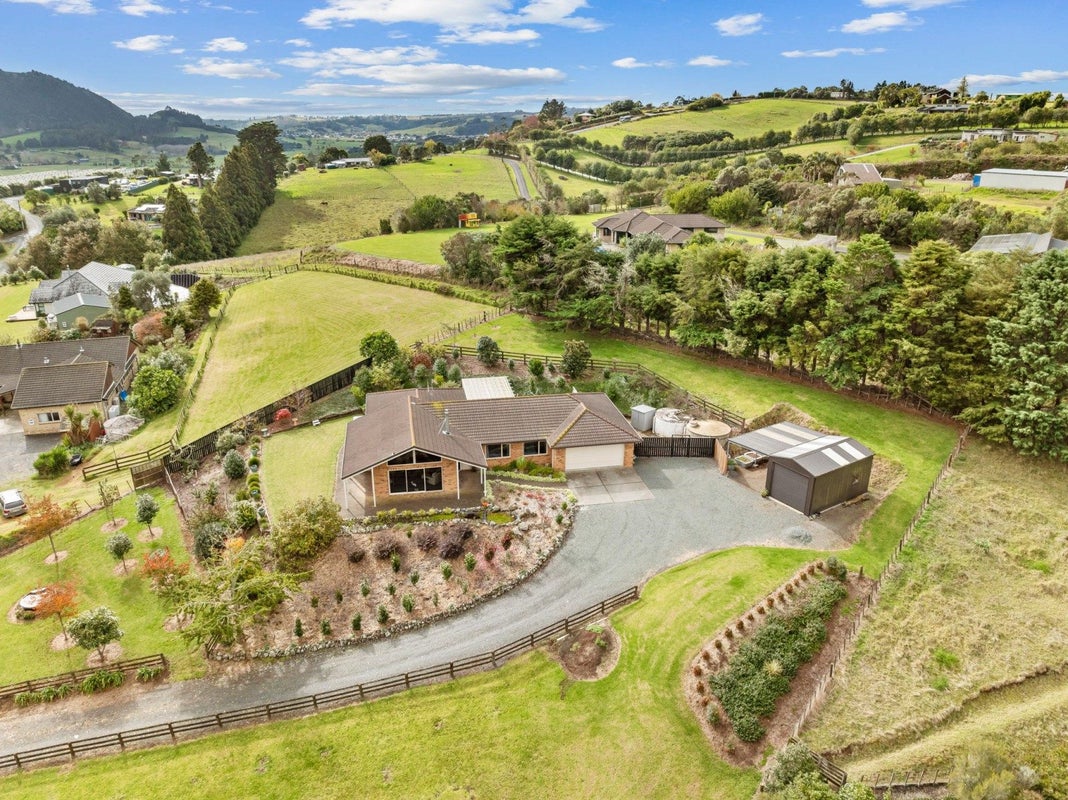 41 Apotu Park Lane, Kamo - Carousel 2