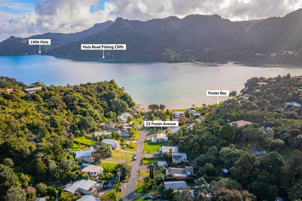 22 Foster Avenue, Huia, Auckland - Carousel 1